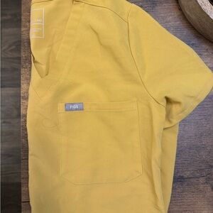 Gold Figs Single Pocket Top